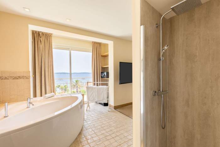 Hôtel 4 étoiles Sainte-Maxime, Best Western Premier Montfleuri, salle de bain